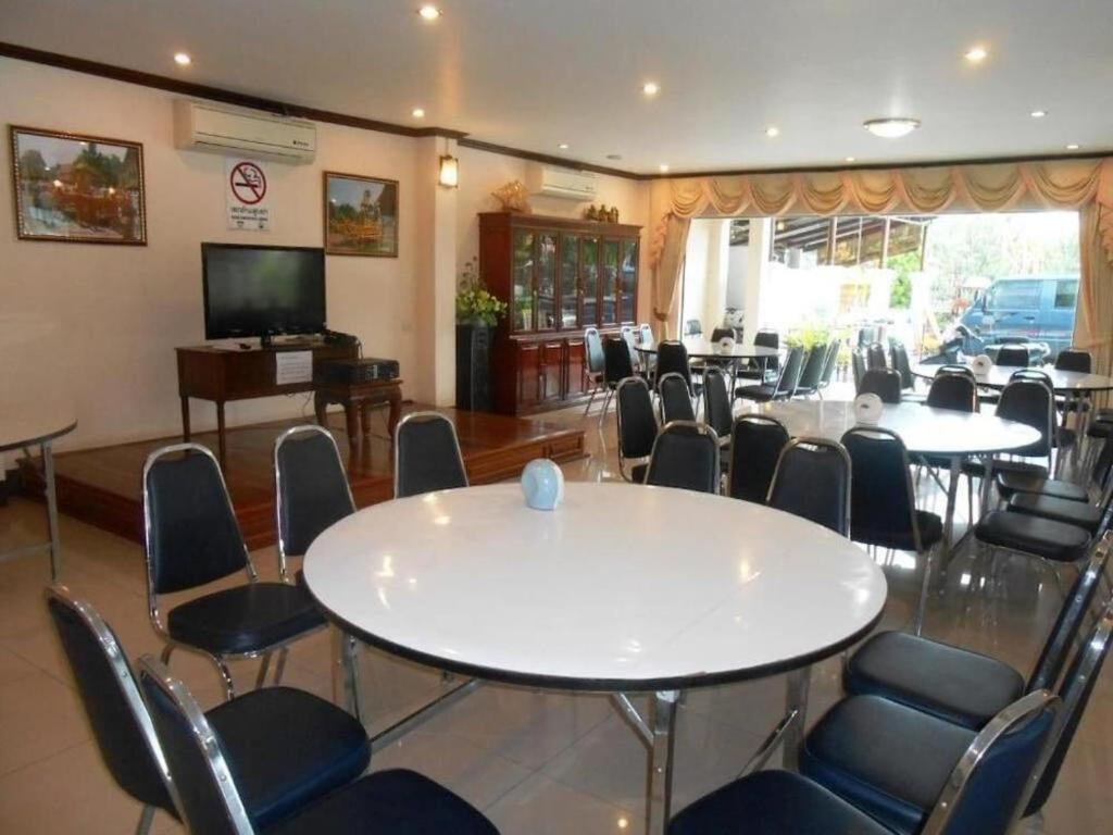 Chaleunehoung Hotel Виентиане Екстериор снимка