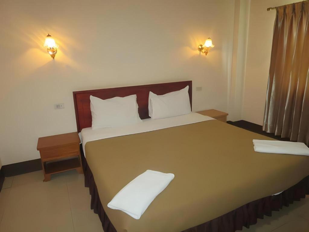 Chaleunehoung Hotel Виентиане Екстериор снимка