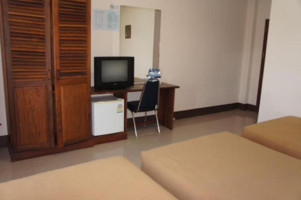 Chaleunehoung Hotel Виентиане Екстериор снимка