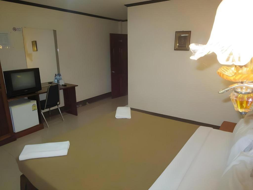 Chaleunehoung Hotel Виентиане Екстериор снимка