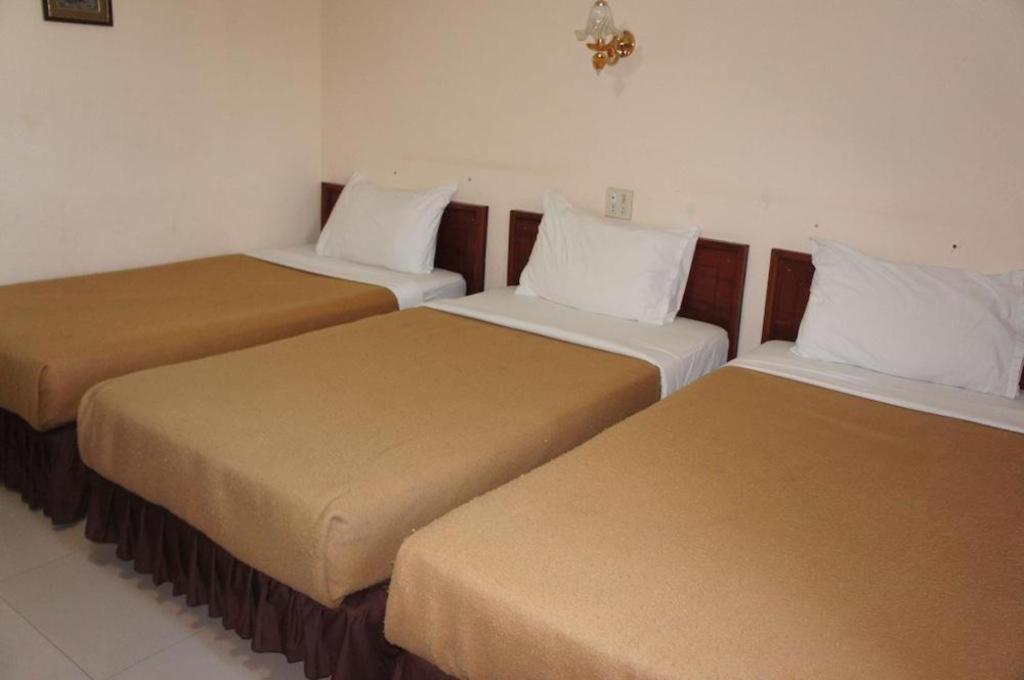 Chaleunehoung Hotel Виентиане Екстериор снимка