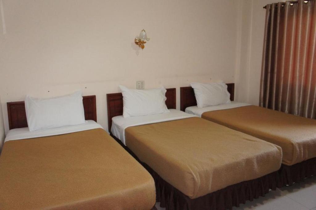 Chaleunehoung Hotel Виентиане Екстериор снимка