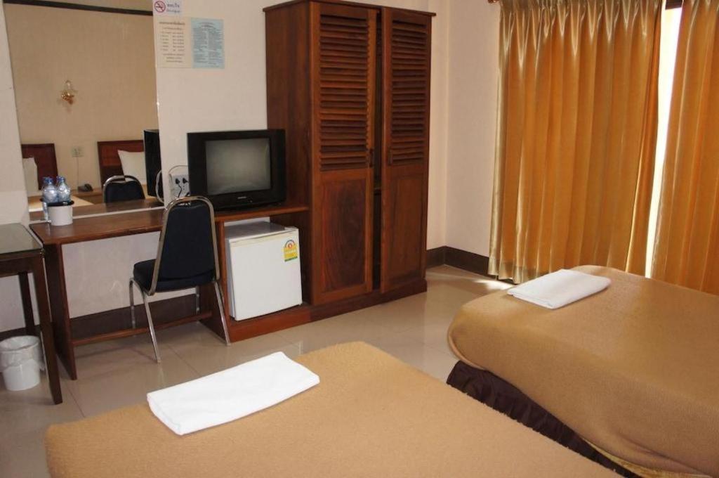 Chaleunehoung Hotel Виентиане Екстериор снимка