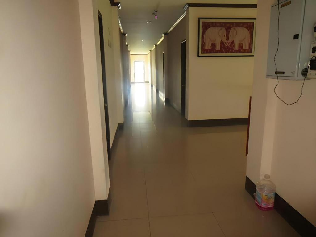 Chaleunehoung Hotel Виентиане Екстериор снимка