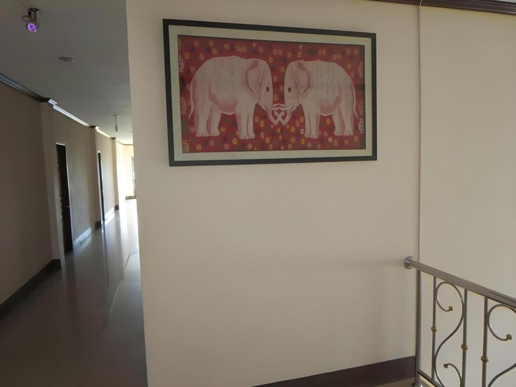 Chaleunehoung Hotel Виентиане Екстериор снимка