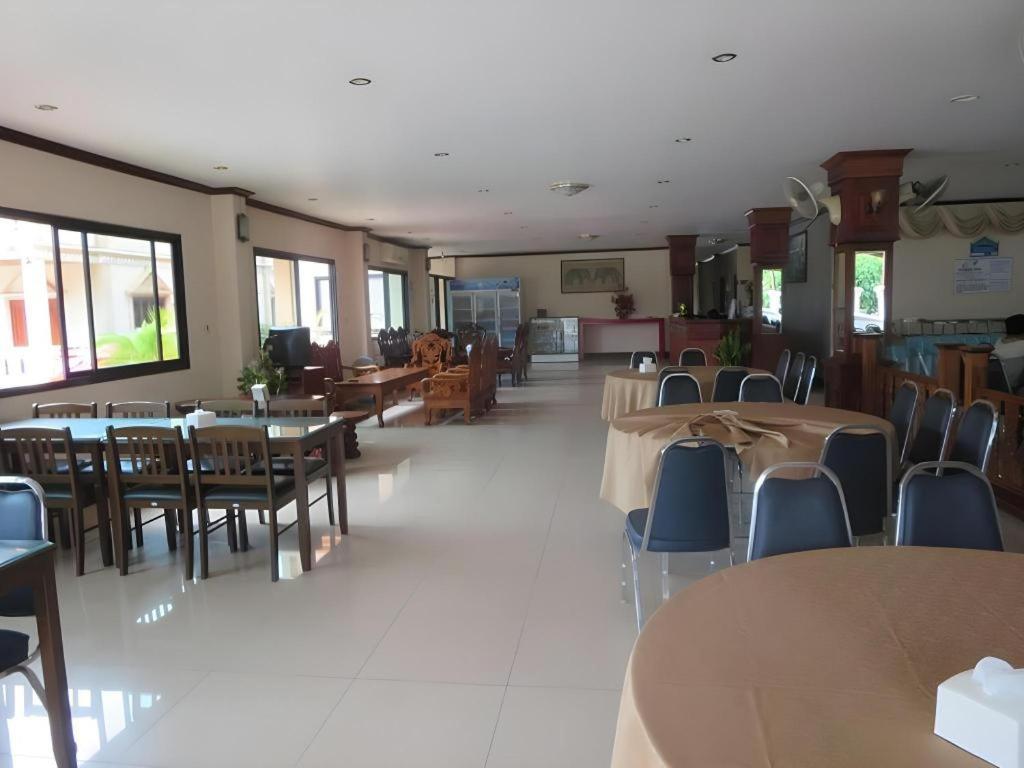 Chaleunehoung Hotel Виентиане Екстериор снимка
