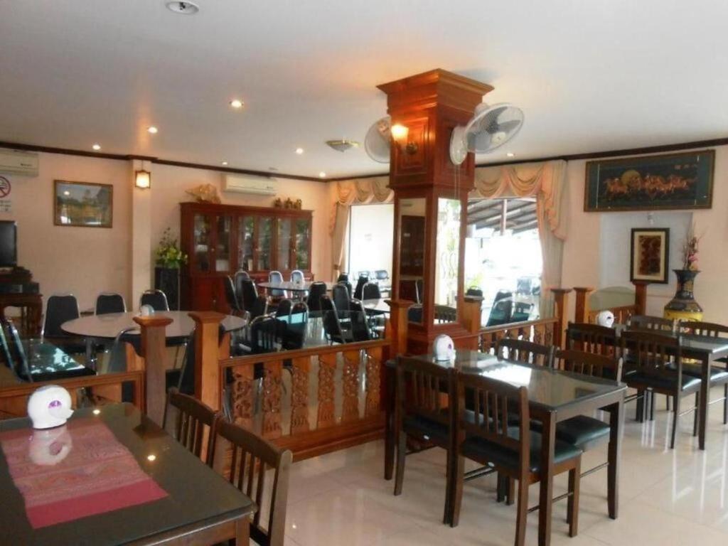 Chaleunehoung Hotel Виентиане Екстериор снимка