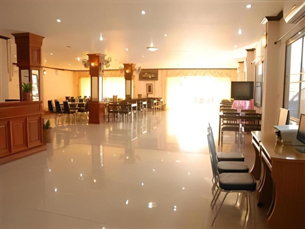 Chaleunehoung Hotel Виентиане Екстериор снимка