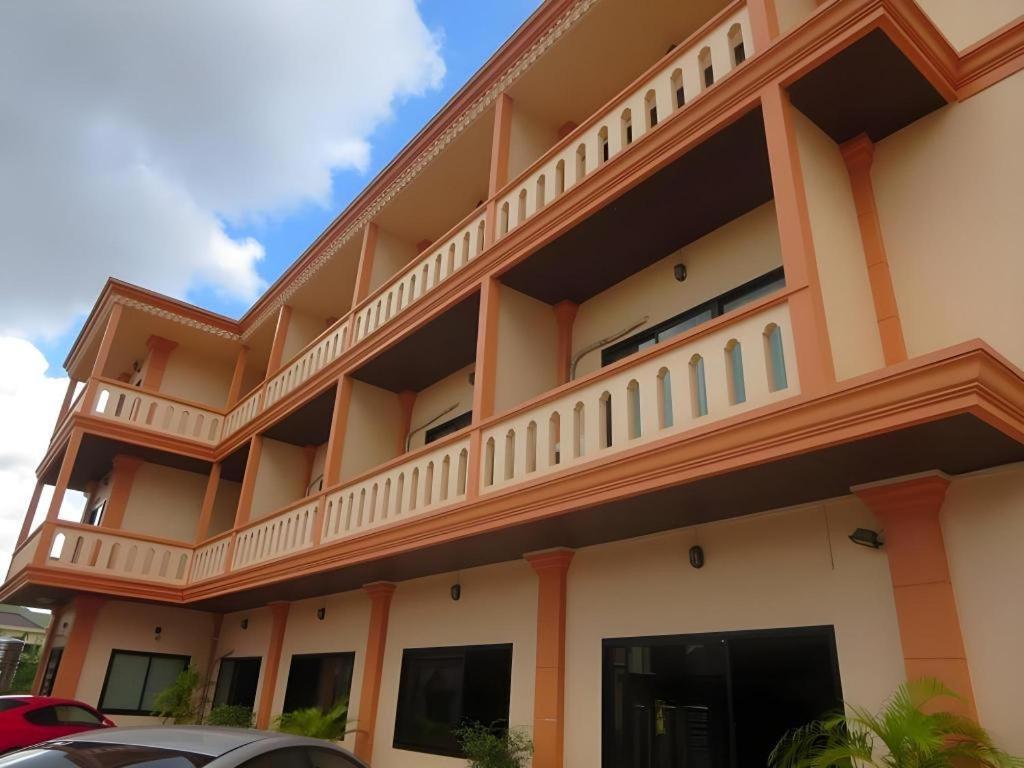 Chaleunehoung Hotel Виентиане Екстериор снимка