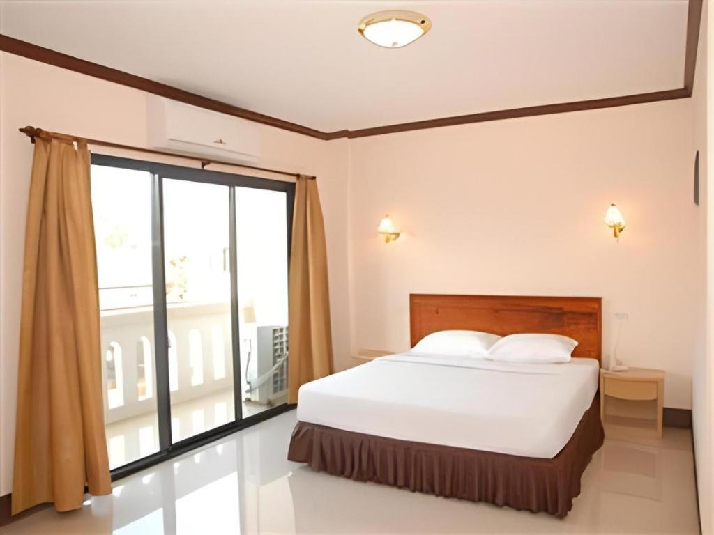 Chaleunehoung Hotel Виентиане Екстериор снимка